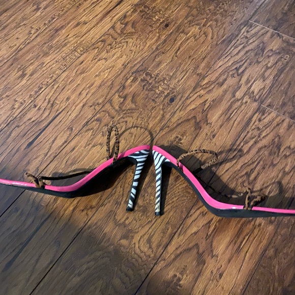 Animal Print Heels - Picture 4 of 4